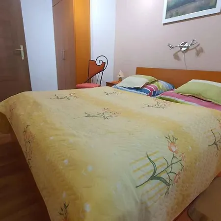 Zoeldlomb Apartament *