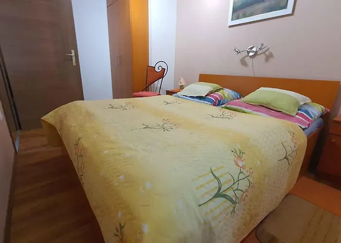 Zoeldlomb Apartment *